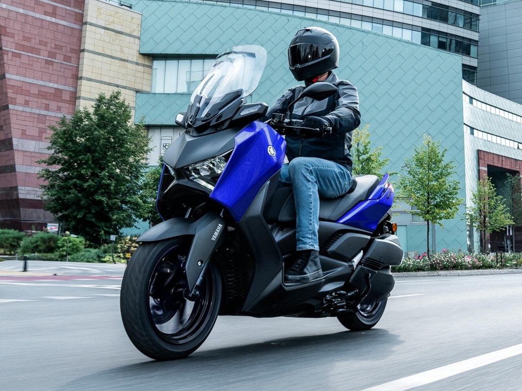 XMAX kopen | MotorCentrumWest