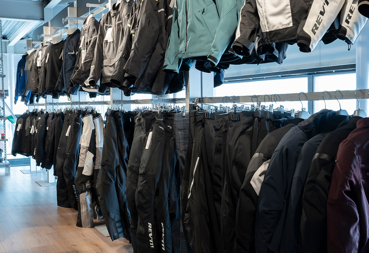 REV'IT motorkleding in de rekken bij MotorCentrumWest